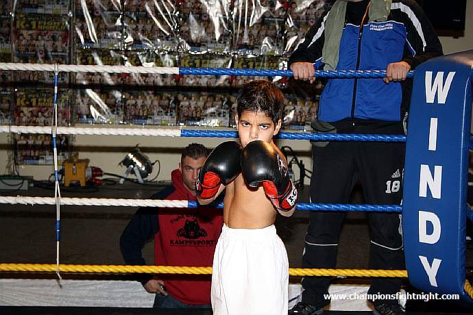 091218_0044_demir-el-abadi_k1_fight_night_ii.jpg