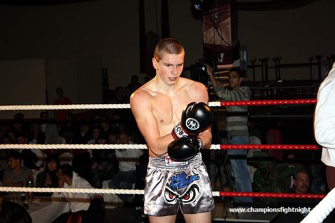 091218_0146_slonov-sahralian_k1_fight_night_ii.jpg