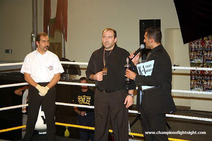 091218_0342_ehrung-kadir-bozer_k1_fight_night_ii.jpg