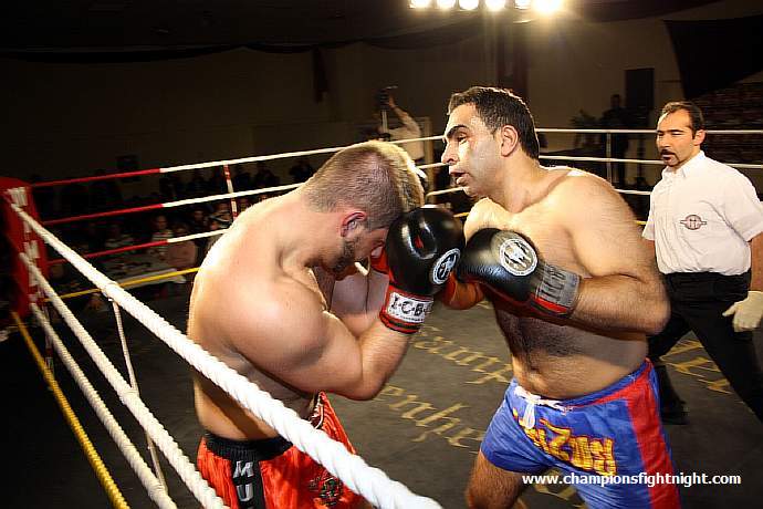 091218_0361_borka-kazanbaya_k1_fight_night_ii.jpg