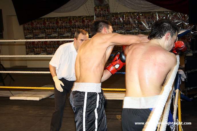 091218_0477_blanacic-coccimiglio_k1_fight_night_ii.jpg