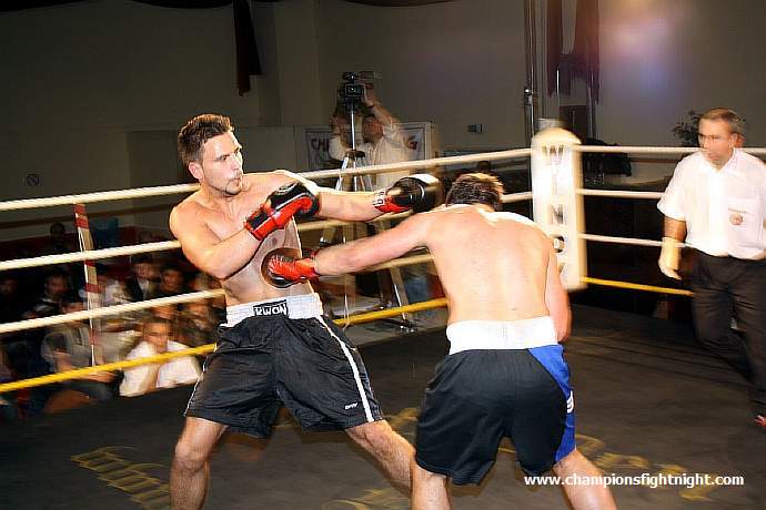 091218_0487_blanacic-coccimiglio_k1_fight_night_ii.jpg