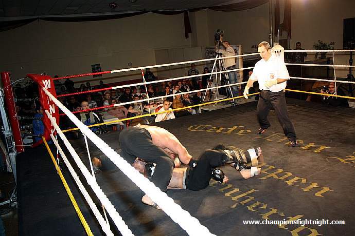 091218_0521_densiz-moser_k1_fight_night_ii.jpg