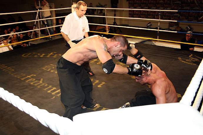 091218_0532_densiz-moser_k1_fight_night_ii.jpg