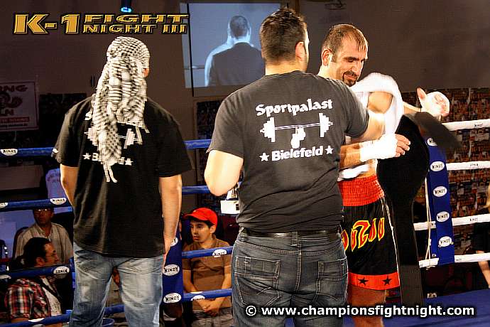 110708_0639_memishi_akbulut_k1_fightnight_3.jpg